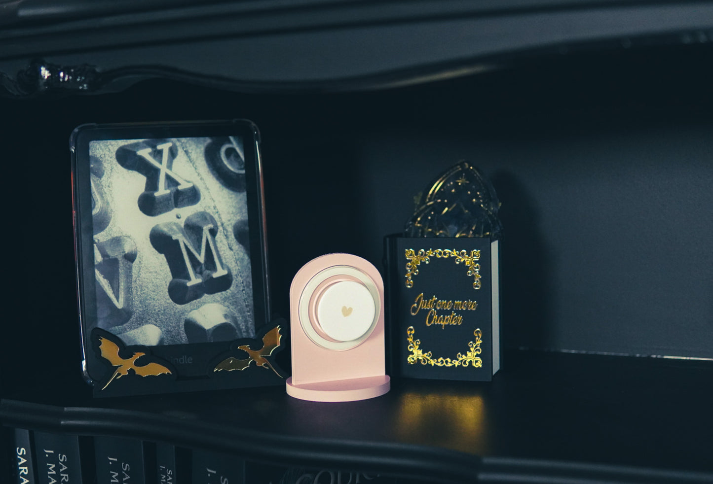 Lesezeichen- & Stiftehalter "Home Library" - Rosa