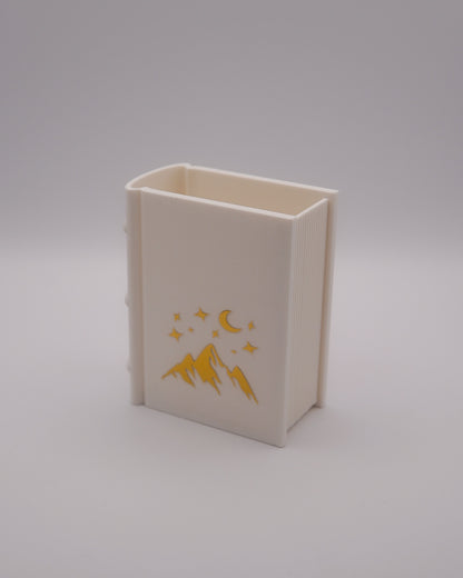 Lesezeichen- & Stiftehalter "Berge & Sterne"