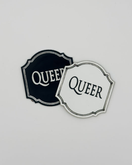 Hängeschild "Queer"