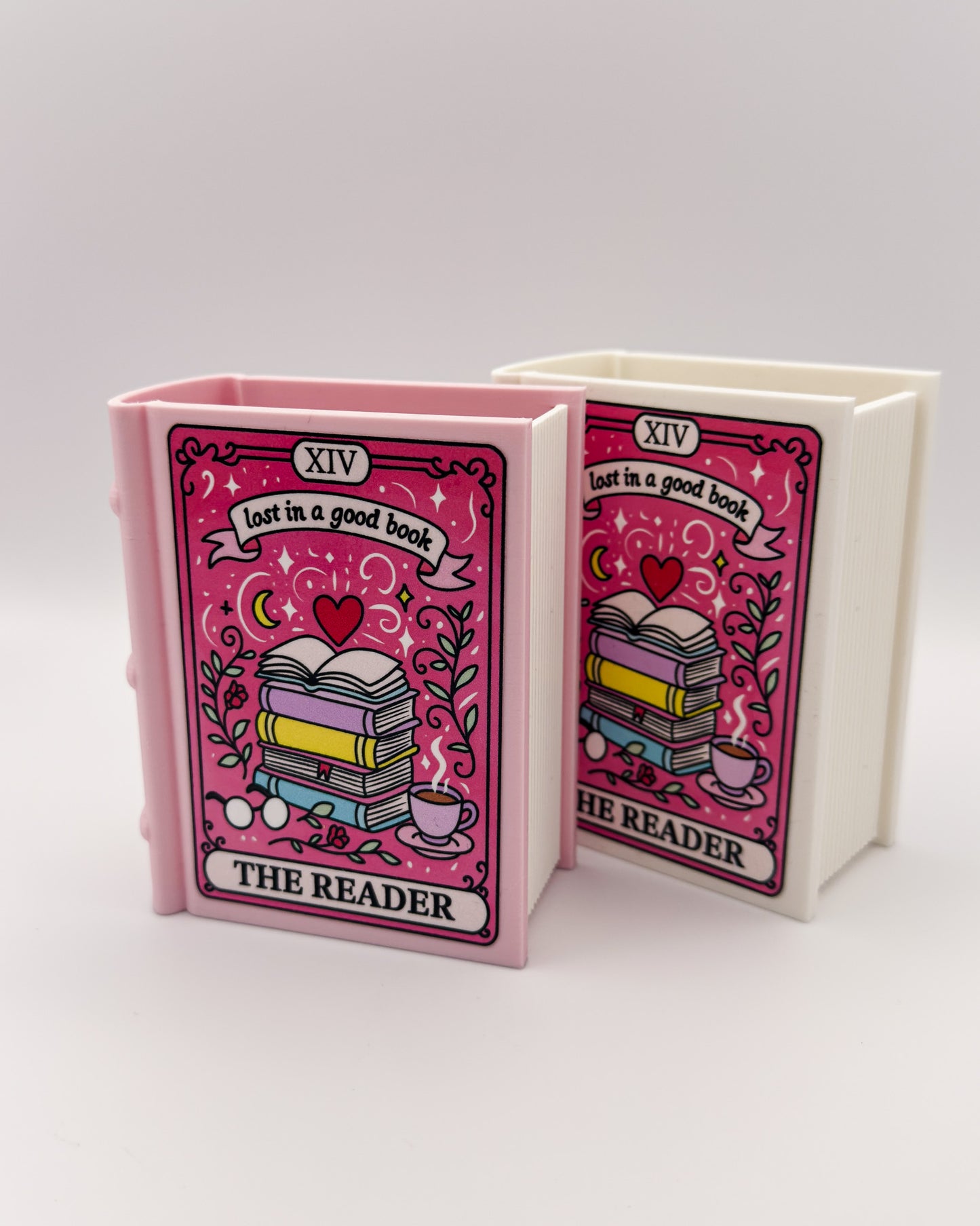 Lesezeichen- & Stiftehalter "The Reader"