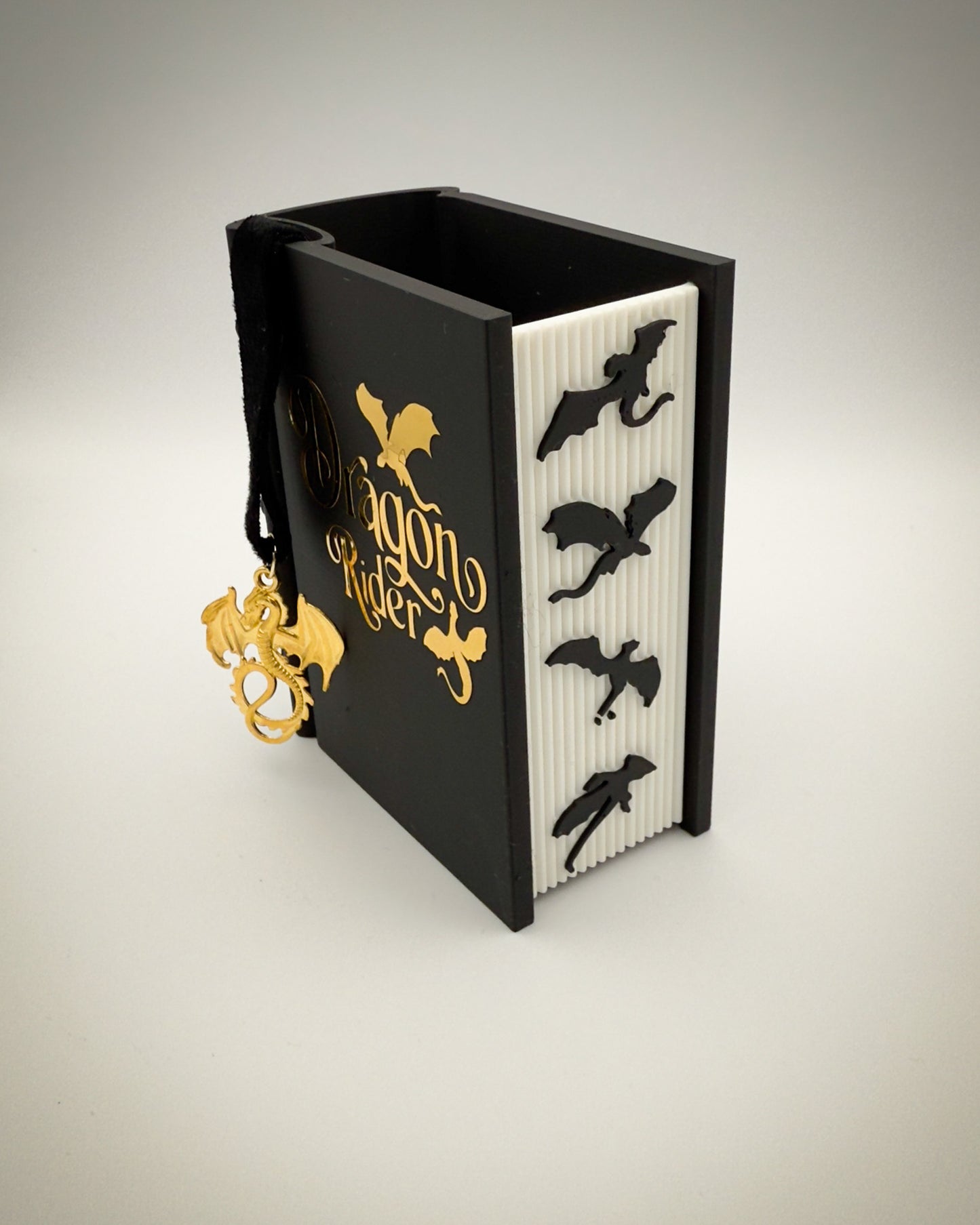Lesezeichen- & Stiftehalter "Dragon Rider"
